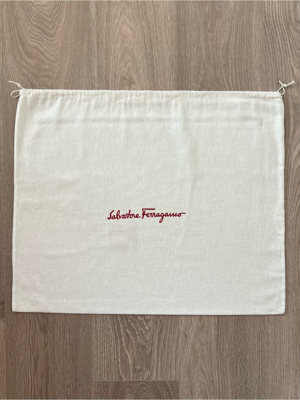 Ferragamo dust bag (C296)